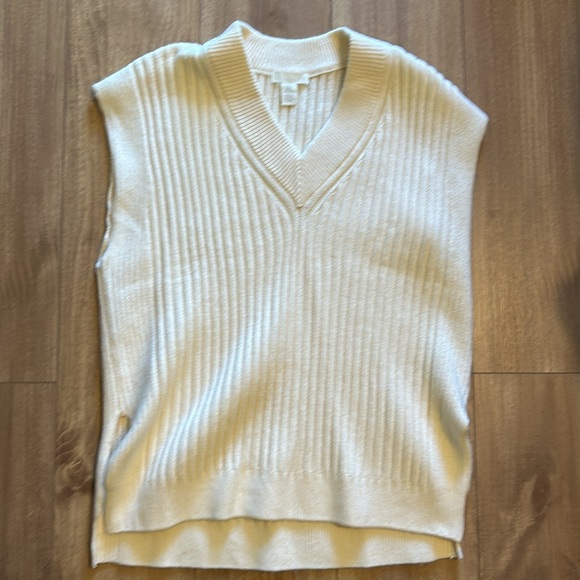 H&M Cream Wide-cut Sweater Vest Size Small - Picture 3 of 5
